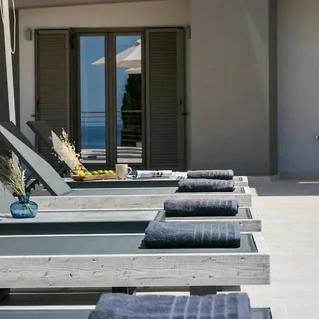 Escape Kefalonia فيلة